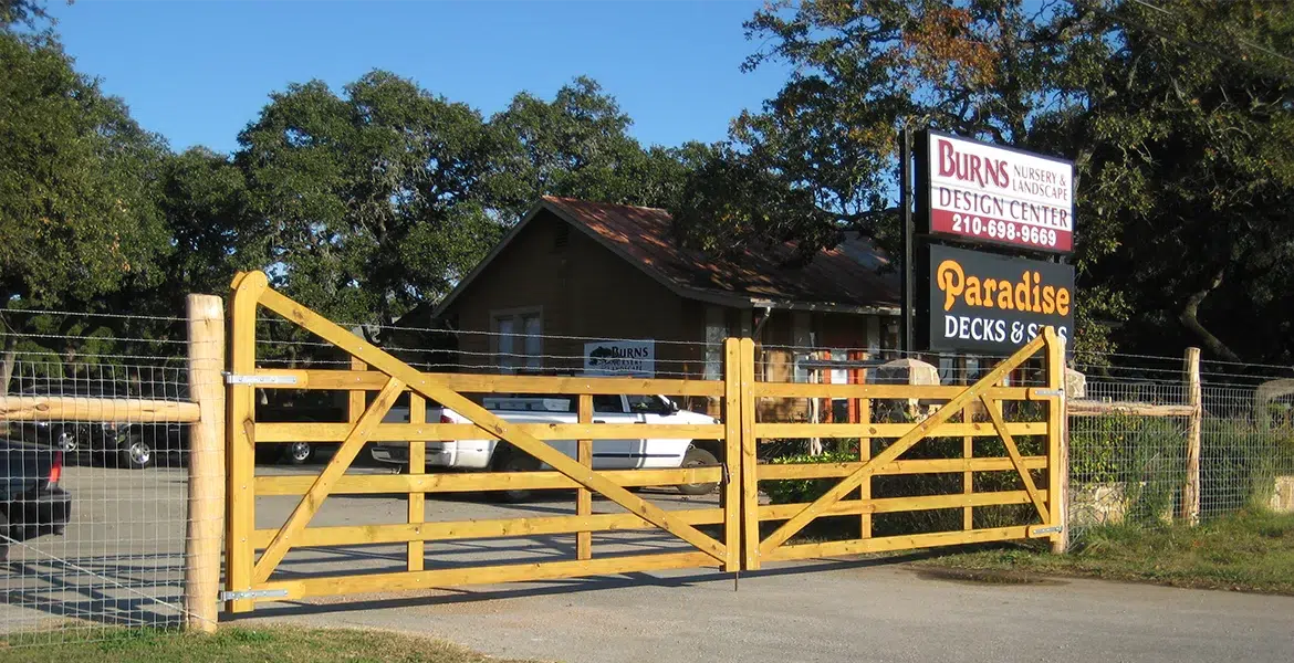 When Should a Business Upgrade Its Commercial Fencing? - Fences of Texas Hill Country, Moeller Ranch